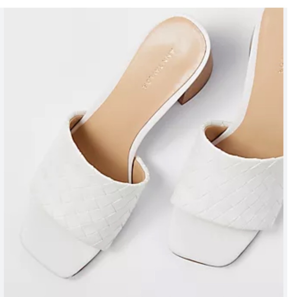 Ann Taylor White Woven Block Heel Sandals- Sz 9.5 - Picture 2 of 3